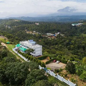 Hotel Raarees Mist, Munnar